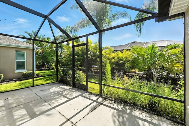 2895 Apache Ct, The Villages, FL 32163 - view of unfurnished sunroom