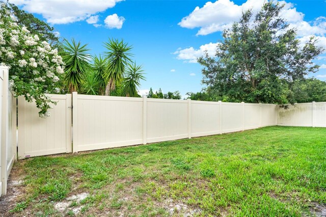 2216 Sequoia Way, Davenport, FL 33896 - view of fenced backyard