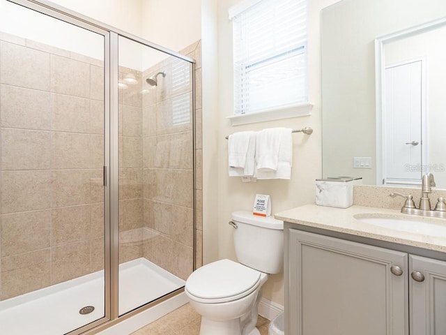 3004 Latitude Ln, Kissimmee, FL 34747 - full bath featuring vanity and a stall shower