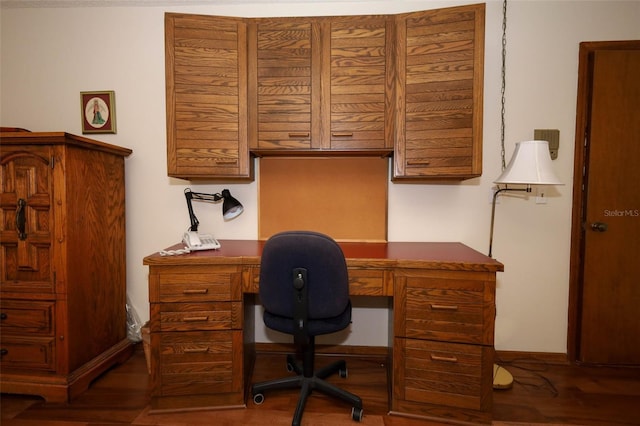 1121 Winged Foot Cir, Winter Springs, FL 32708 - office area with wood finished floors