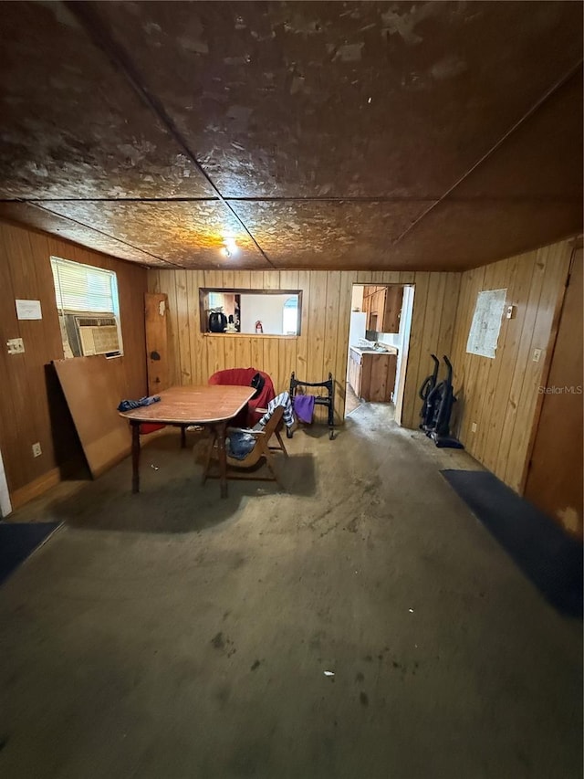 1425 26th St, Orlando, FL 32805 - finished basement featuring wooden walls