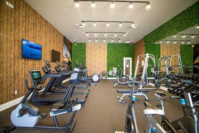 7478 Brooklyn Dr, Kissimmee, FL 34747 - workout area with wallpapered walls