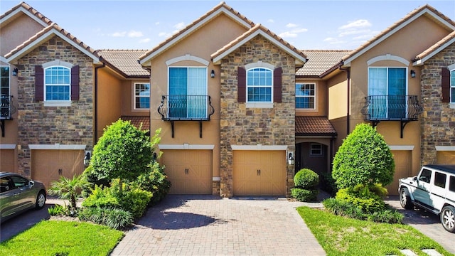 10653 Belfry Cir, Orlando, FL 32832 - photo 2