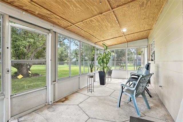2908 Clear Way, Orlando, FL 32805 - sunroom featuring lofted ceiling and healthy amount of natural light