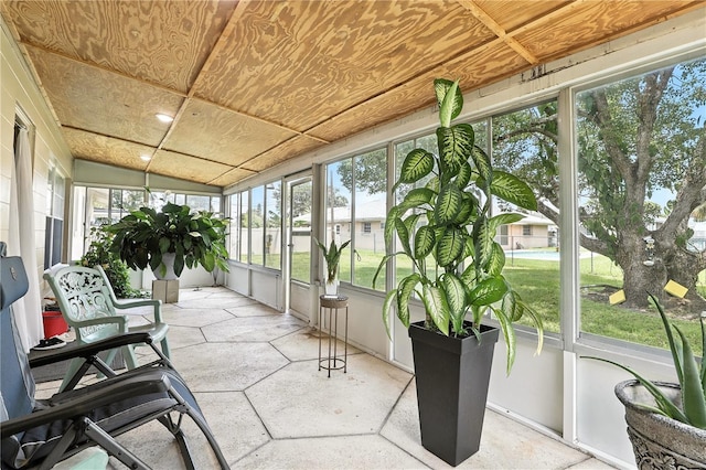 2908 Clear Way, Orlando, FL 32805 - sunroom with plenty of natural light and lofted ceiling