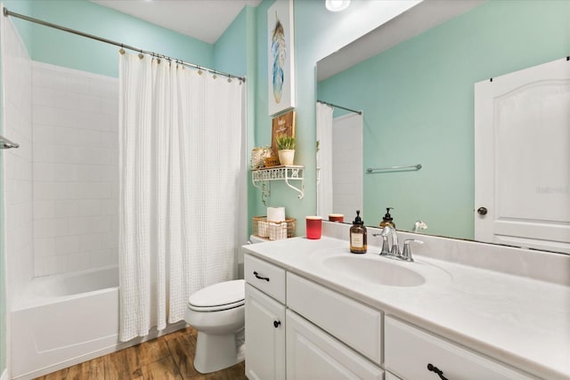 31924 Geoff, Sorrento, FL 32776 - bathroom with wood finished floors, vanity, and shower / tub combo with curtain