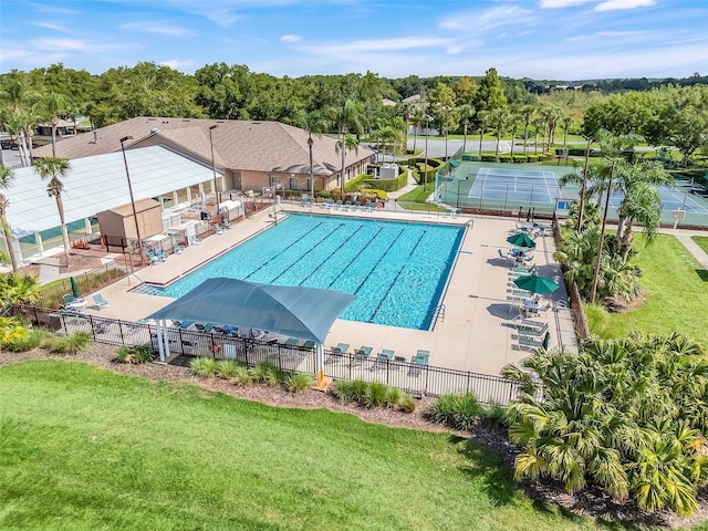 20542 Queen Alexandra Dr, Leesburg, FL 34748 - community pool featuring view of scattered trees