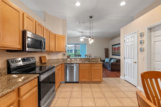 5226 Smokey Water Ln, Oviedo, FL 32765 - photo 6