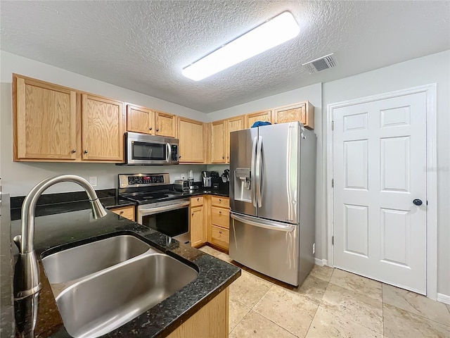 3599 Caruso Pl, Oviedo, FL 32765 - photo 11