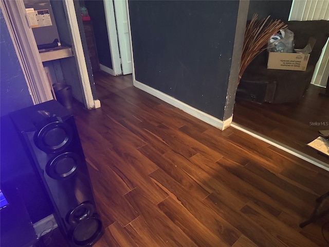 4035 Nimons St, Orlando, FL 32811 - bedroom featuring wood finished floors and baseboards