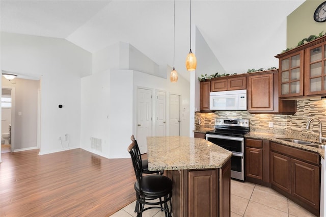 204 Grovepark Dr, Davenport, FL 33837 - photo 9