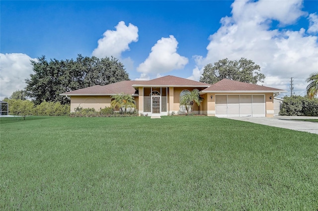 2800 Woodsmere Ct, Kissimmee, FL 34746 - ranch-style home featuring stucco siding, an attached garage, and a front yard