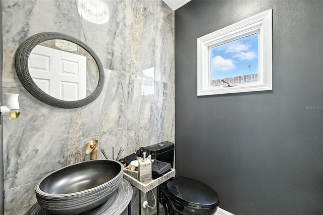 1769 Turnberry Ter, Orlando, FL 32804 - half bathroom with toilet and a sink