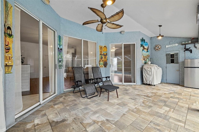 28707 Raleigh Pl, Wesley Chapel, FL 33545 - sunroom / solarium featuring vaulted ceiling