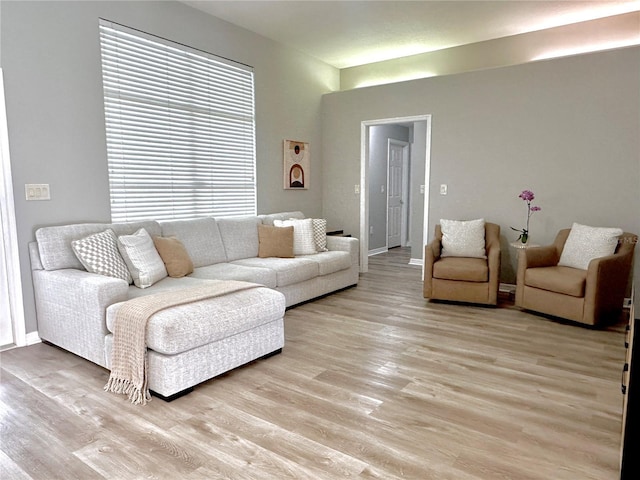 5205 Hammock Cir, Saint Cloud, FL 34771 - living room featuring light wood-style floors and baseboards