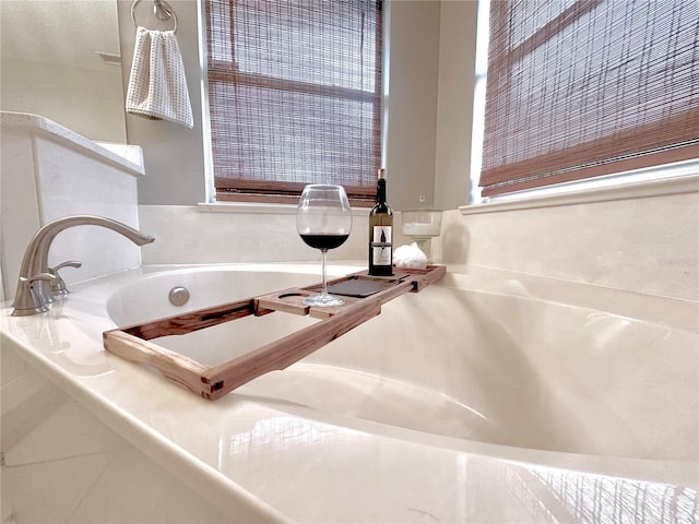 5205 Hammock Cir, Saint Cloud, FL 34771 - bathroom with a garden tub