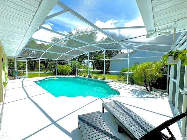 5205 Hammock Cir, Saint Cloud, FL 34771 - swimming pool with a patio, a lanai, and a grill