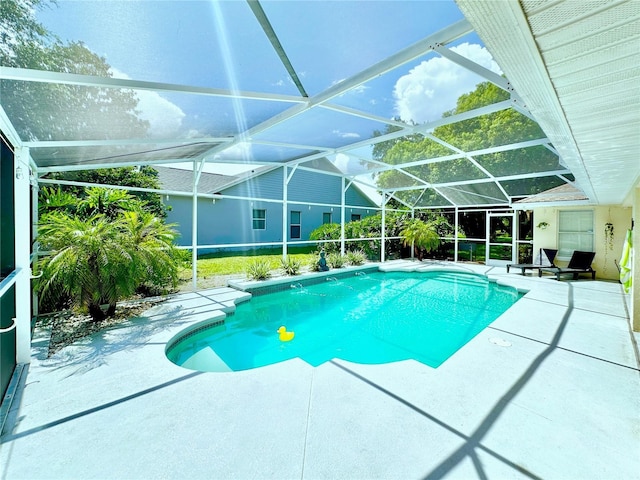 5205 Hammock Cir, Saint Cloud, FL 34771 - outdoor pool with a patio and a lanai