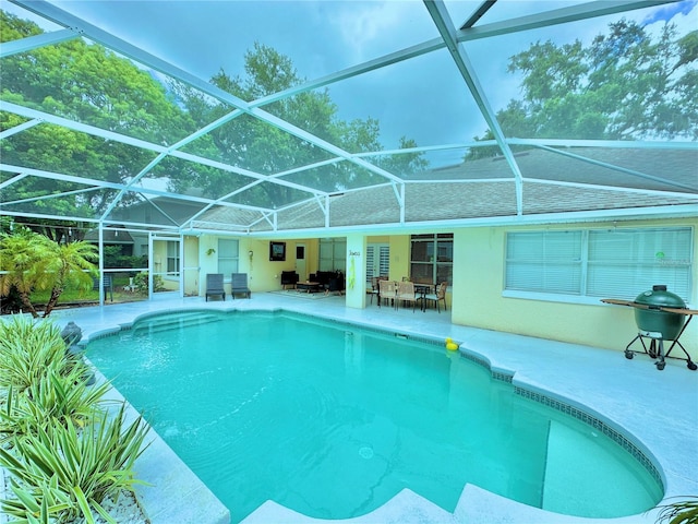 5205 Hammock Cir, Saint Cloud, FL 34771 - swimming pool featuring a patio, a lanai, and outdoor lounge area