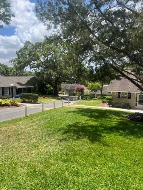 1034 Villa Ln Unit 18, Apopka, FL 32712 - view of green lawn