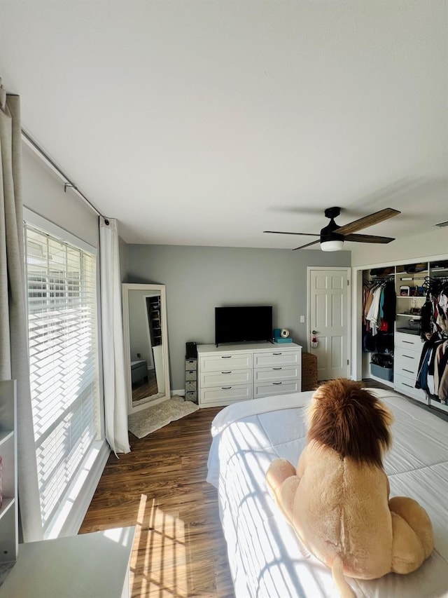 1034 Villa Ln Unit 18, Apopka, FL 32712 - bedroom featuring wood finished floors and a ceiling fan