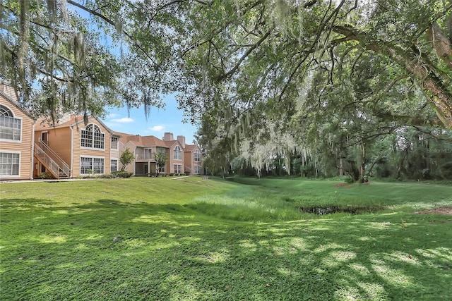 698 Roaring Dr Unit 382, Altamonte Springs, FL 32714 - view of property's community featuring a lawn