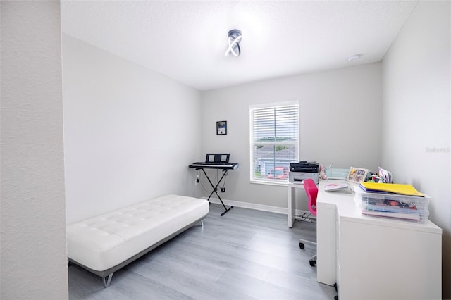 565 Ogelthorpe Dr, Davenport, FL 33897 - office area with wood finished floors and baseboards