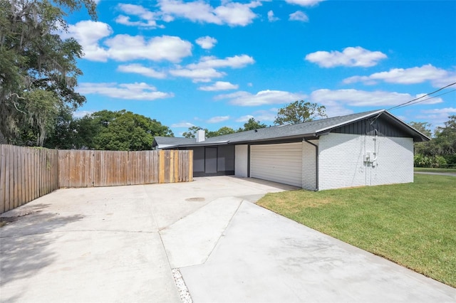 102 Linda Ln, Lake Mary, FL 32746 - garage with driveway