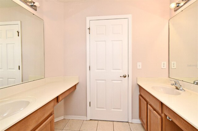 9223 Leeland Archer Blvd, Orlando, FL 32836 - bathroom with vanity and tile patterned floors
