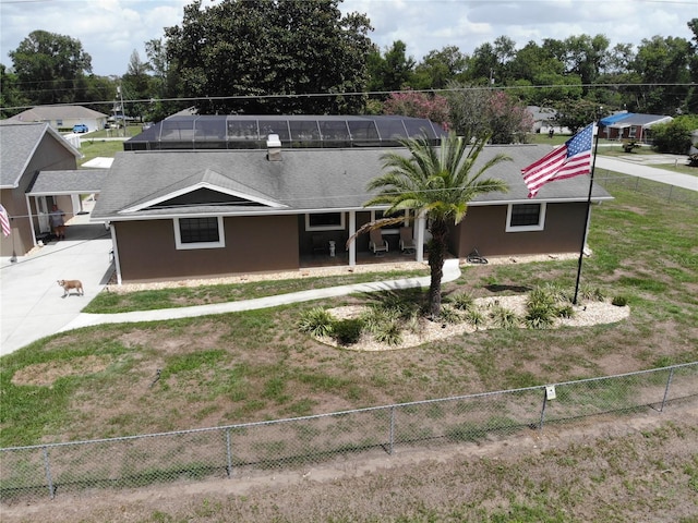 13785 SE 39th Ter, Summerfield, FL 34491 - ranch-style home featuring a fenced backyard, driveway, and stucco siding