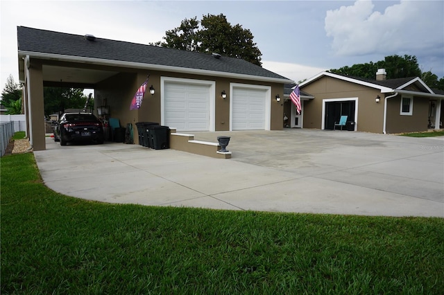 13785 SE 39th Ter, Summerfield, FL 34491 - garage featuring driveway