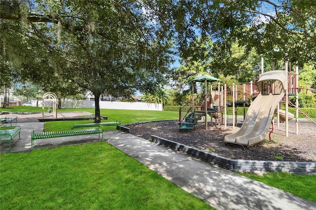 16603 Corner Lake Dr, Orlando, FL 32820 - communal playground featuring a lawn