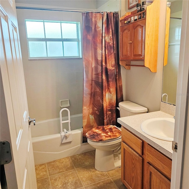 4471 Treasure Cay Rd, Tavares, FL 32778 - bathroom featuring vanity and shower / bath combination with curtain