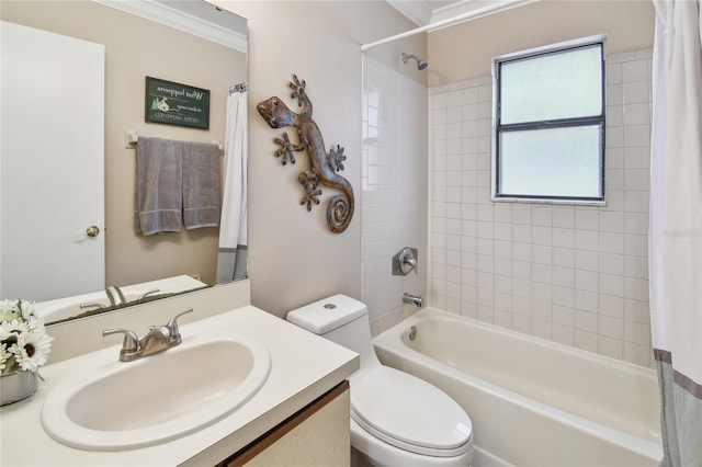 145 Lakeside Cir, Sanford, FL 32773 - bathroom with shower / bathtub combination with curtain, vanity, and ornamental molding