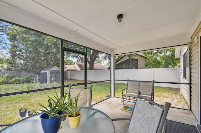 145 Lakeside Cir, Sanford, FL 32773 - sunroom with outdoor dining space