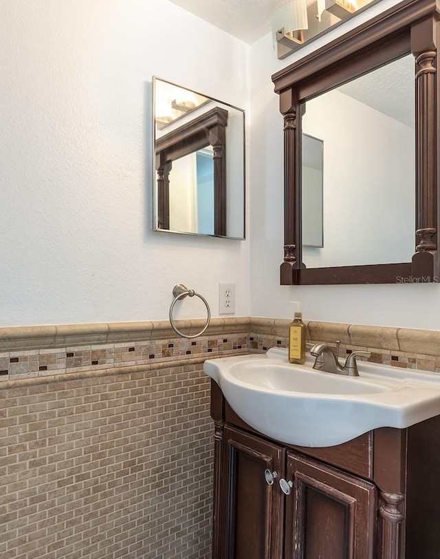4064 Sunny Day Way, Kissimmee, FL 34744 - photo 30