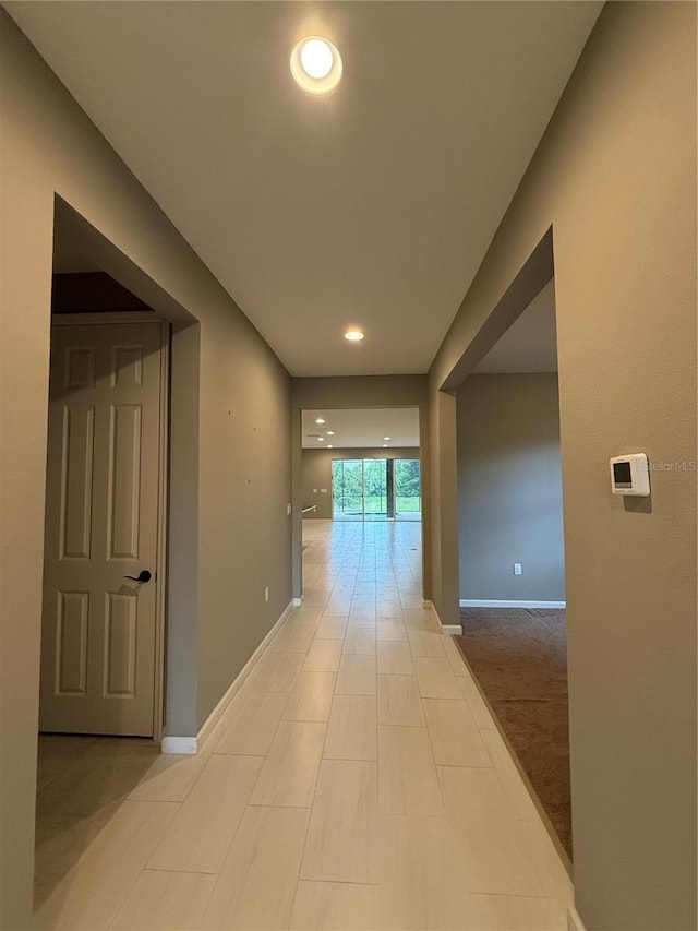 922 Suffolk Pl, Davenport, FL 33896 - hall featuring baseboards and recessed lighting