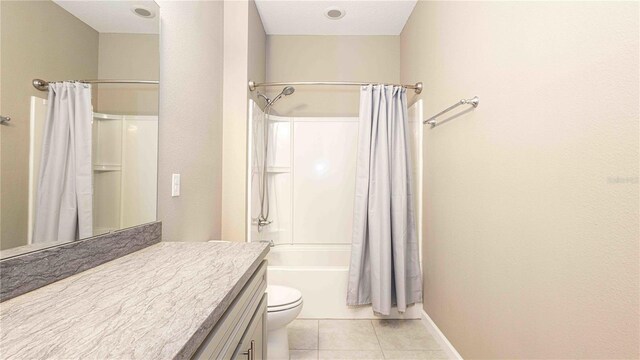 922 Suffolk Pl, Davenport, FL 33896 - bathroom with vanity, shower / tub combo with curtain, and tile patterned flooring