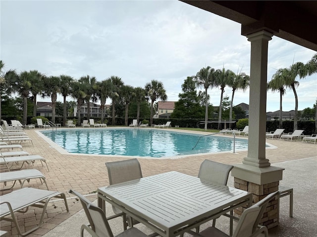922 Suffolk Pl, Davenport, FL 33896 - community pool featuring a patio area