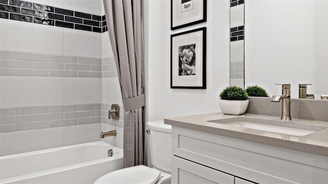 14375 Hammock Oak St, Parrish, FL 34219 - full bath featuring vanity and shower / bath combo