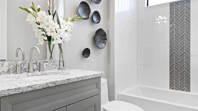 14375 Hammock Oak St, Parrish, FL 34219 - full bath featuring vanity and bathtub / shower combination