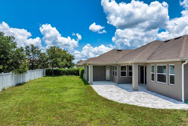 2781 Sand Oak Loop, Apopka, FL 32712 - view of yard featuring a patio area