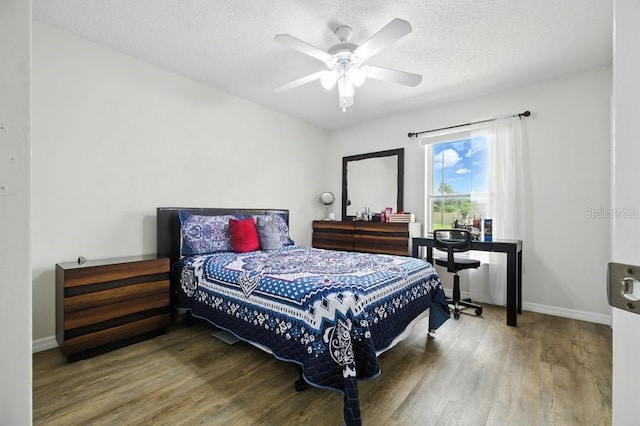 3280 Villa Way Cir, Saint Cloud, FL 34769 - bedroom featuring wood finished floors, a textured ceiling, and ceiling fan