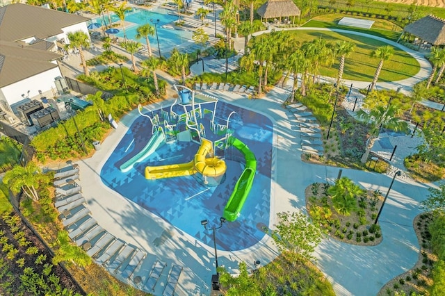 1351 Shinnecock Hills Dr, Davenport, FL 33896 - bird's eye view of a pool