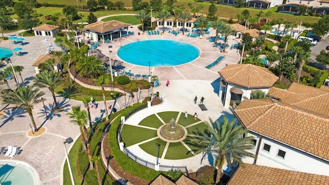 1351 Shinnecock Hills Dr, Davenport, FL 33896 - bird's eye view of a pool