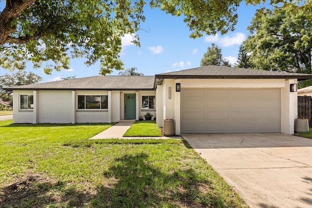 1030 Huntington Ct, Longwood, FL 32750 - ranch-style house with stucco siding, driveway, a front yard, and an attached garage