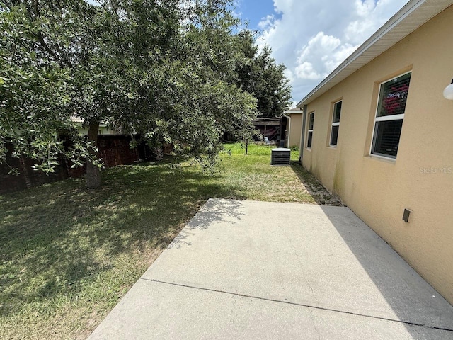4792 Summerfield Cir, Winter Haven, FL 33881 - view of yard featuring a patio