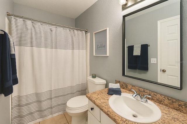 2550 Alafaya Trl Unit 9303, Orlando, FL 32826 - bathroom with vanity, tile patterned floors, and a shower with shower curtain