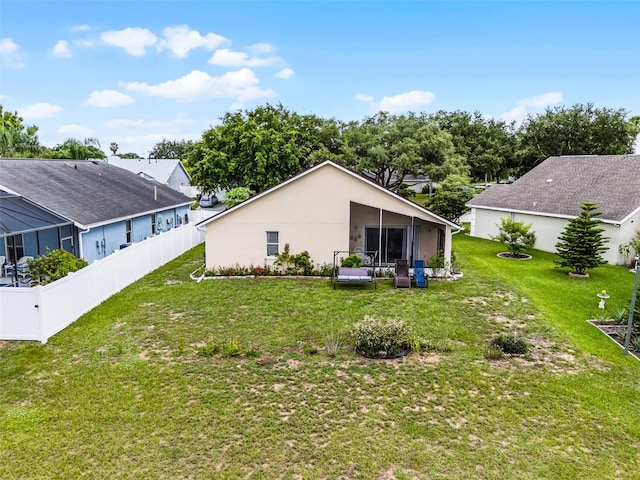527 Durango Loop St, Davenport, FL 33897 - view of yard with a sunroom