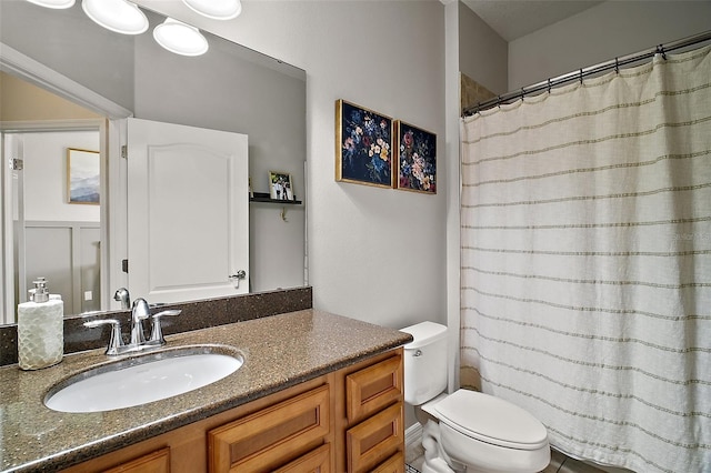 5116 Tempic Dr, Mount Dora, FL 32757 - full bathroom with vanity and curtained shower